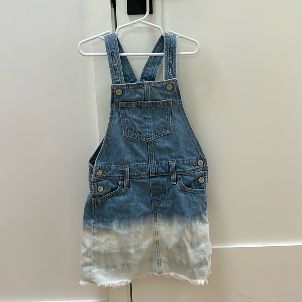 Old Navy Girls denim dip dye skirt all size 6-7 (s)